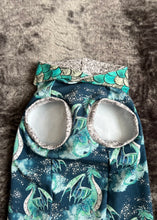 Load image into Gallery viewer, Hooded camisole - Dragons &amp; scales