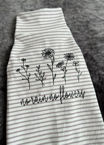 Turtleneck - No rain no flowers